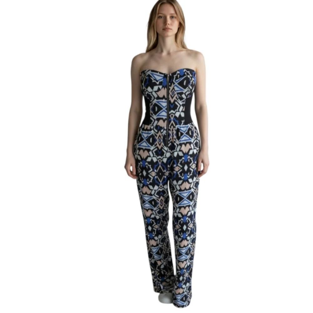 GEOMETRIC BLUE, BLACK, &WHITE STRAPLESS JUMPSUIT SZ.M EUC.